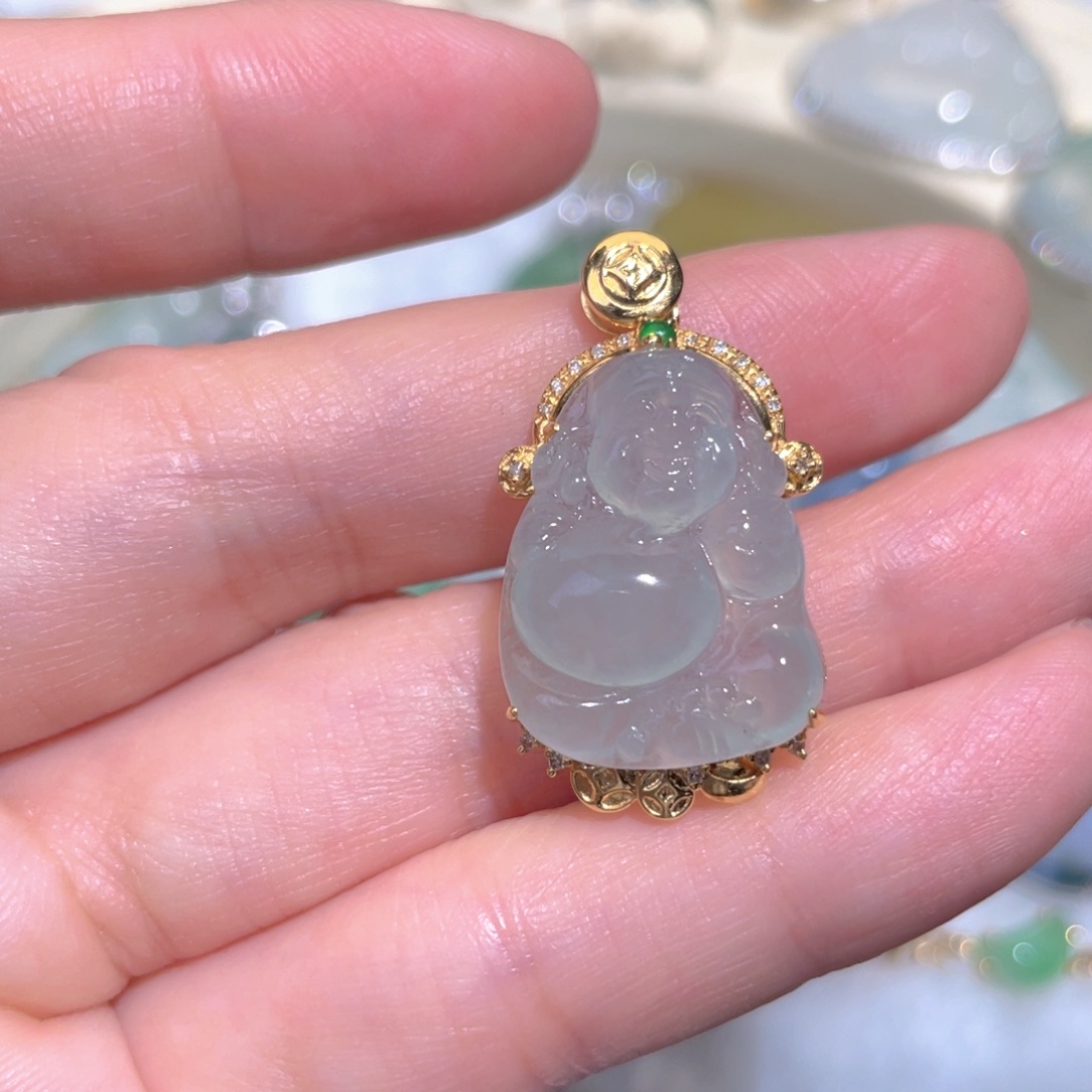 翡翠颈饰18K金镶嵌翡翠