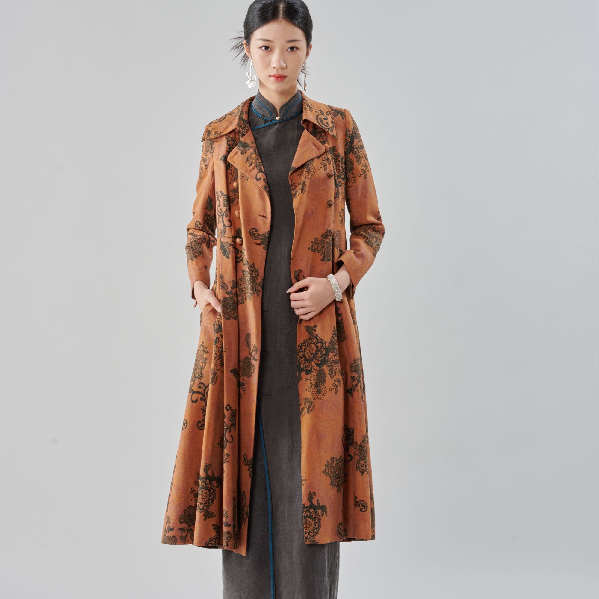 墨菊双排扣风衣