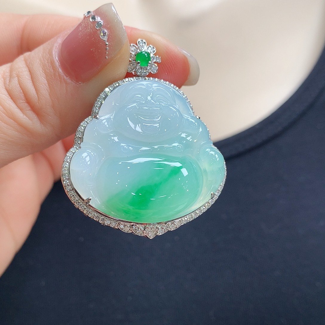 翡翠颈饰18K金镶嵌佛公