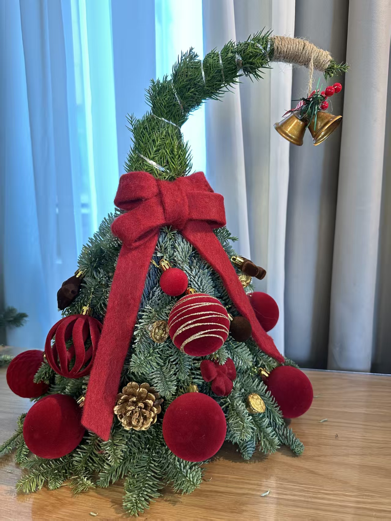 进口诺贝松鲜切枝圣诞树高级小众圣诞节花束可做干花