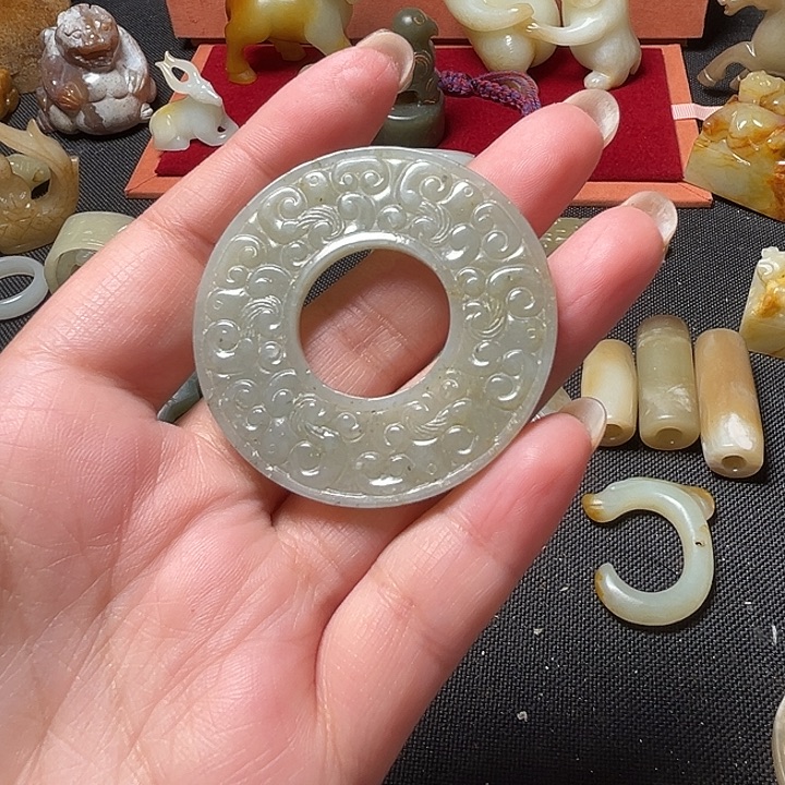 振***鹰和田玉（糖玉）未镶嵌颈饰