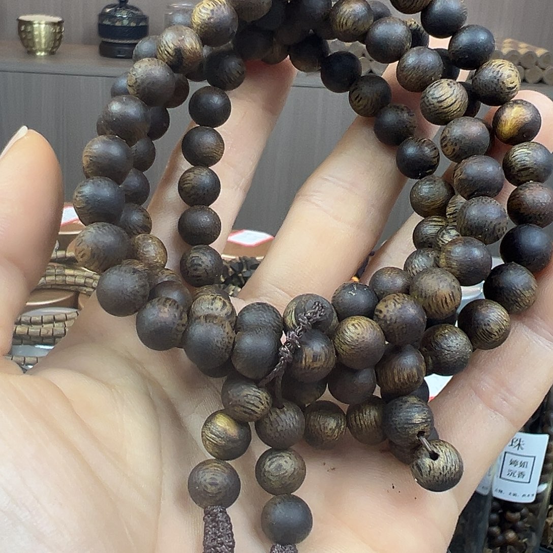 小***火沉香碎屑沉香流油王品种卡0.8多圈31克