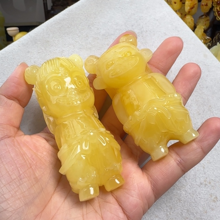 p***姐未镶嵌蜜蜡珠宝奇石