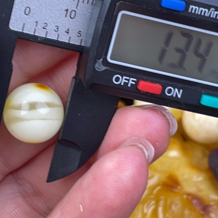 蜜蜡未镶嵌裸石732