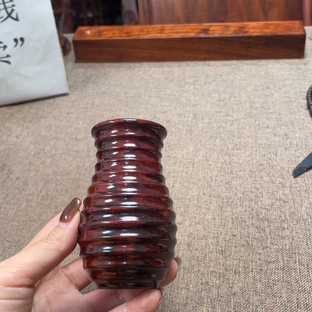 交趾黄檀（大红酸枝）螺纹罐