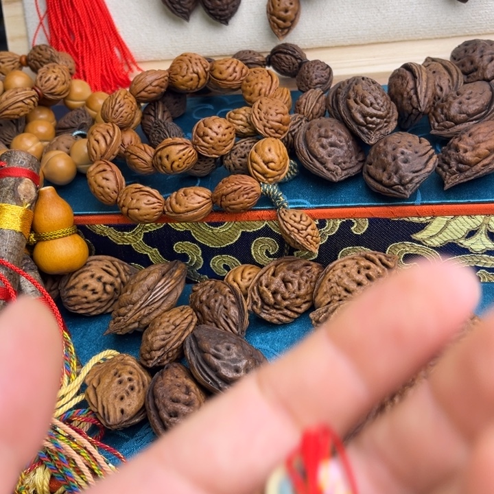 富***业木质非金属桃枭吊坠桃枭吊坠