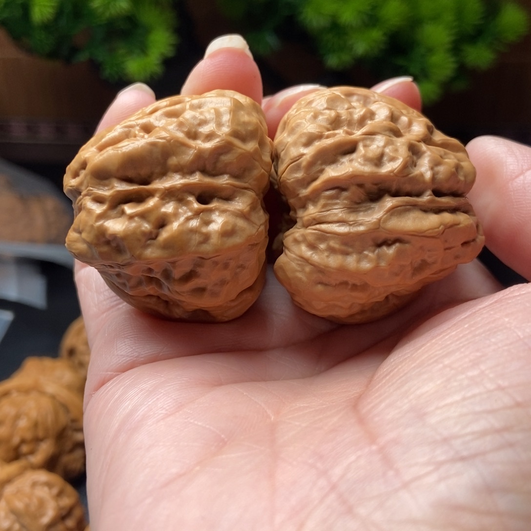 ****城文玩核桃把件蛤蟆头