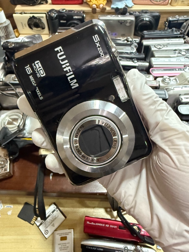 9新 Fujifilm/富士 富士ax560 1600w像素 5倍 俩节五号电池自备