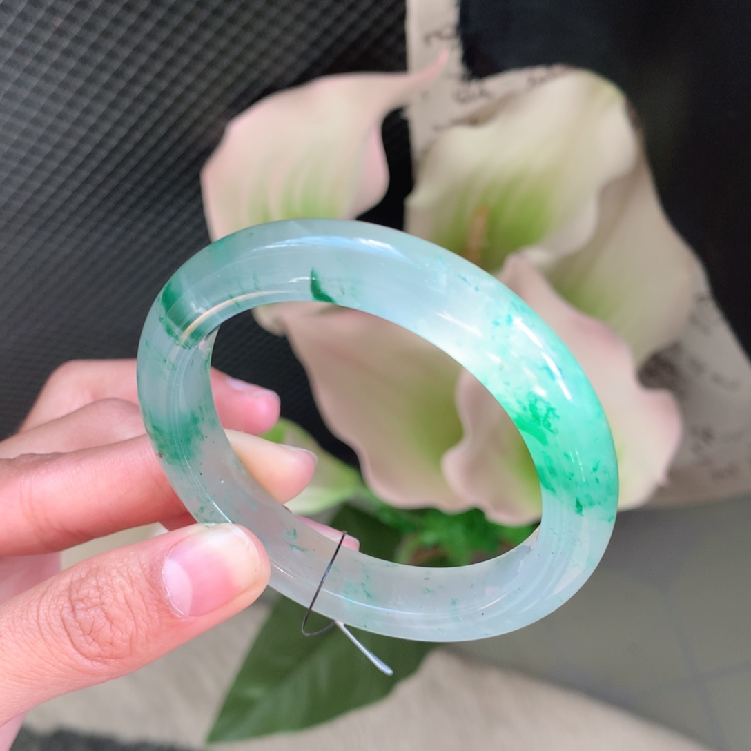 石英质玉未镶嵌手镯