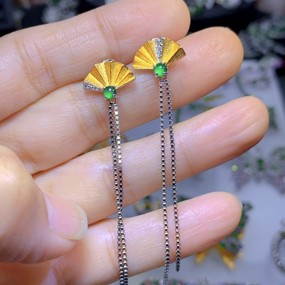 翡翠颈饰银S925镶嵌天然翡翠