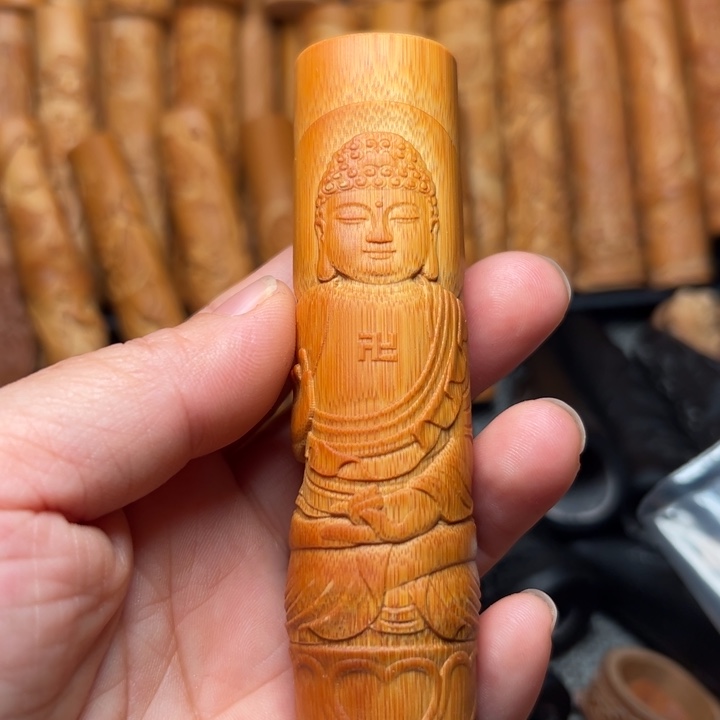 实心竹雕刻手把件