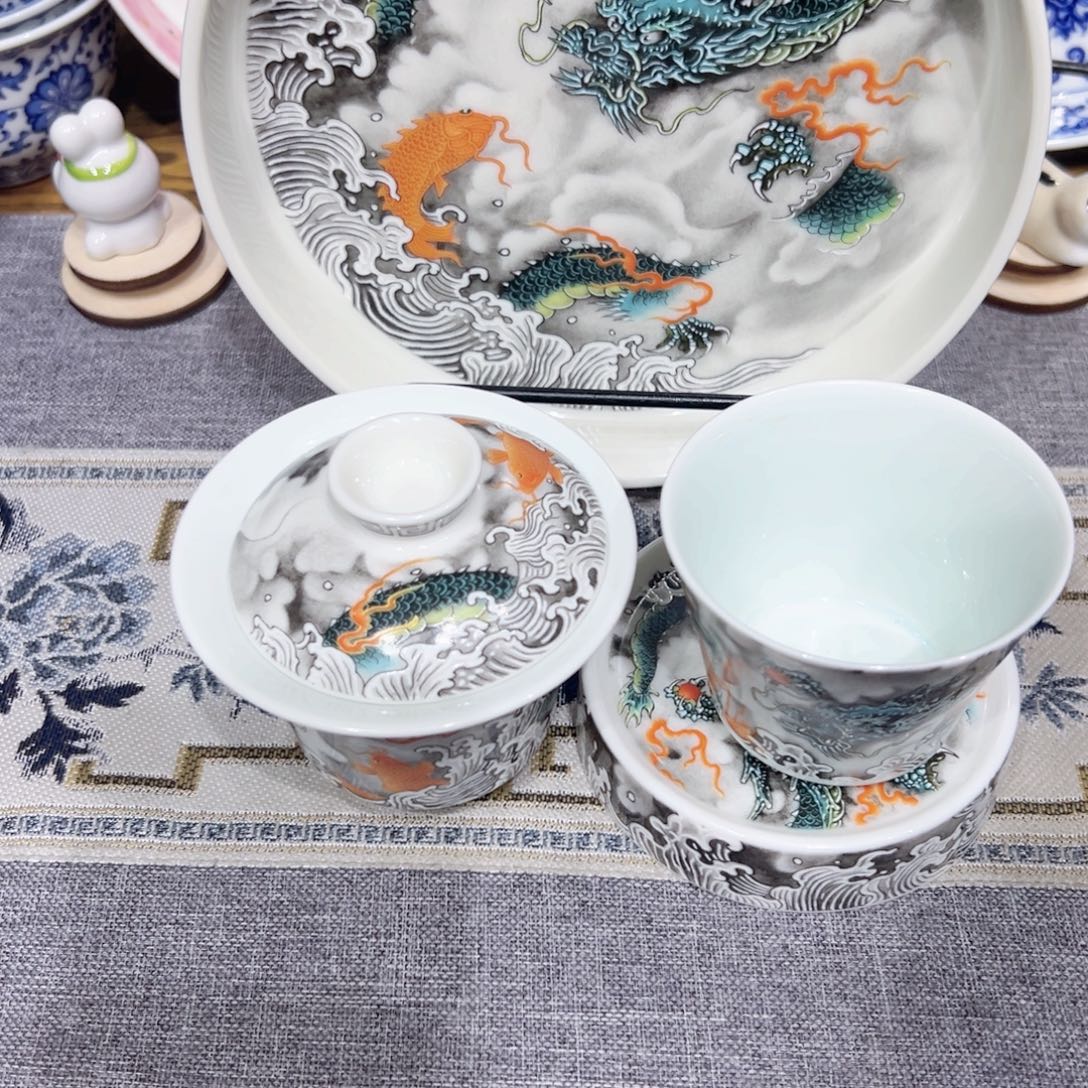 景德镇陶瓷艺术展在上海开幕