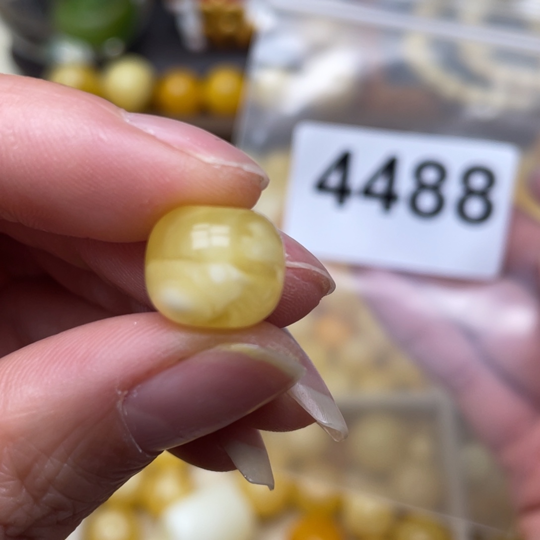 蜜蜡珠宝奇石未镶嵌12.3