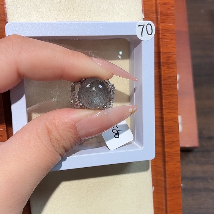 ****漫银S925镶嵌戒指水晶
