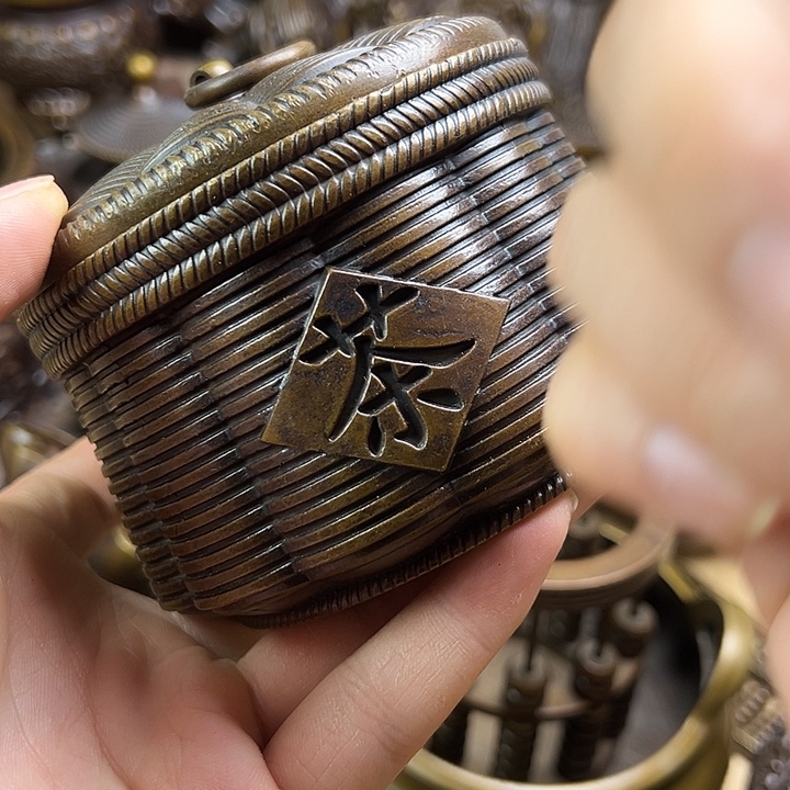 精美铜器，点击下单