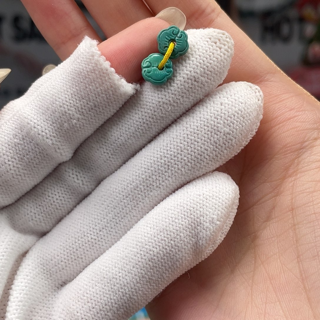 绿松石未镶嵌挂件