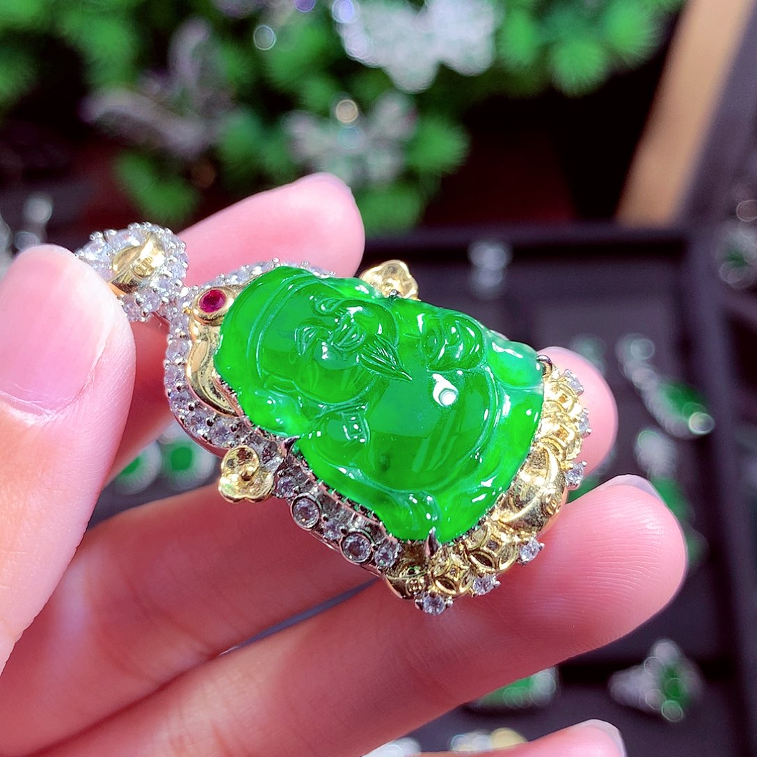 颈饰未镶嵌翡翠天然