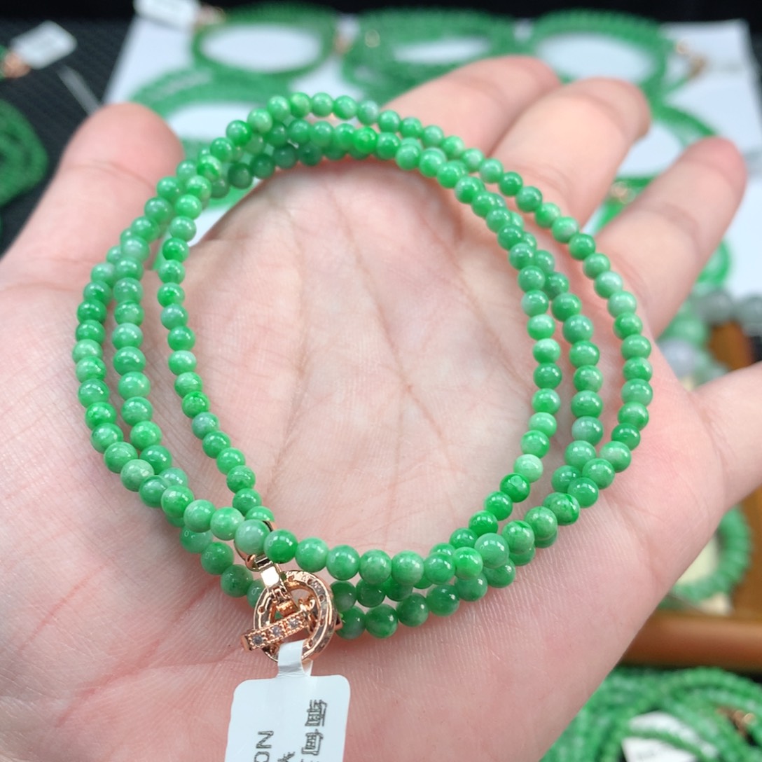 翡翠手链未镶嵌翡翠