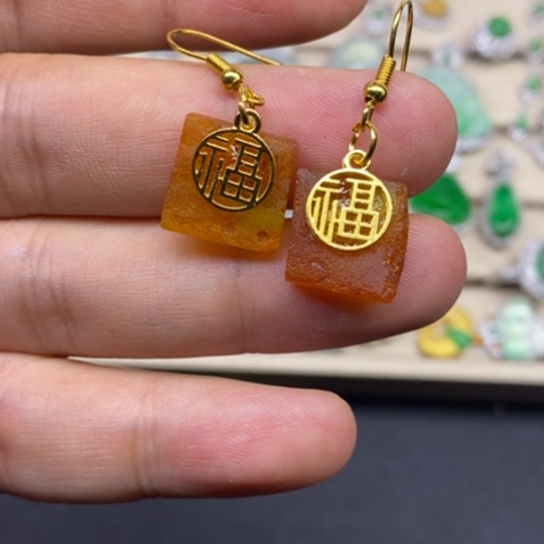 琥珀未镶嵌颈饰漏漏漏漏漏