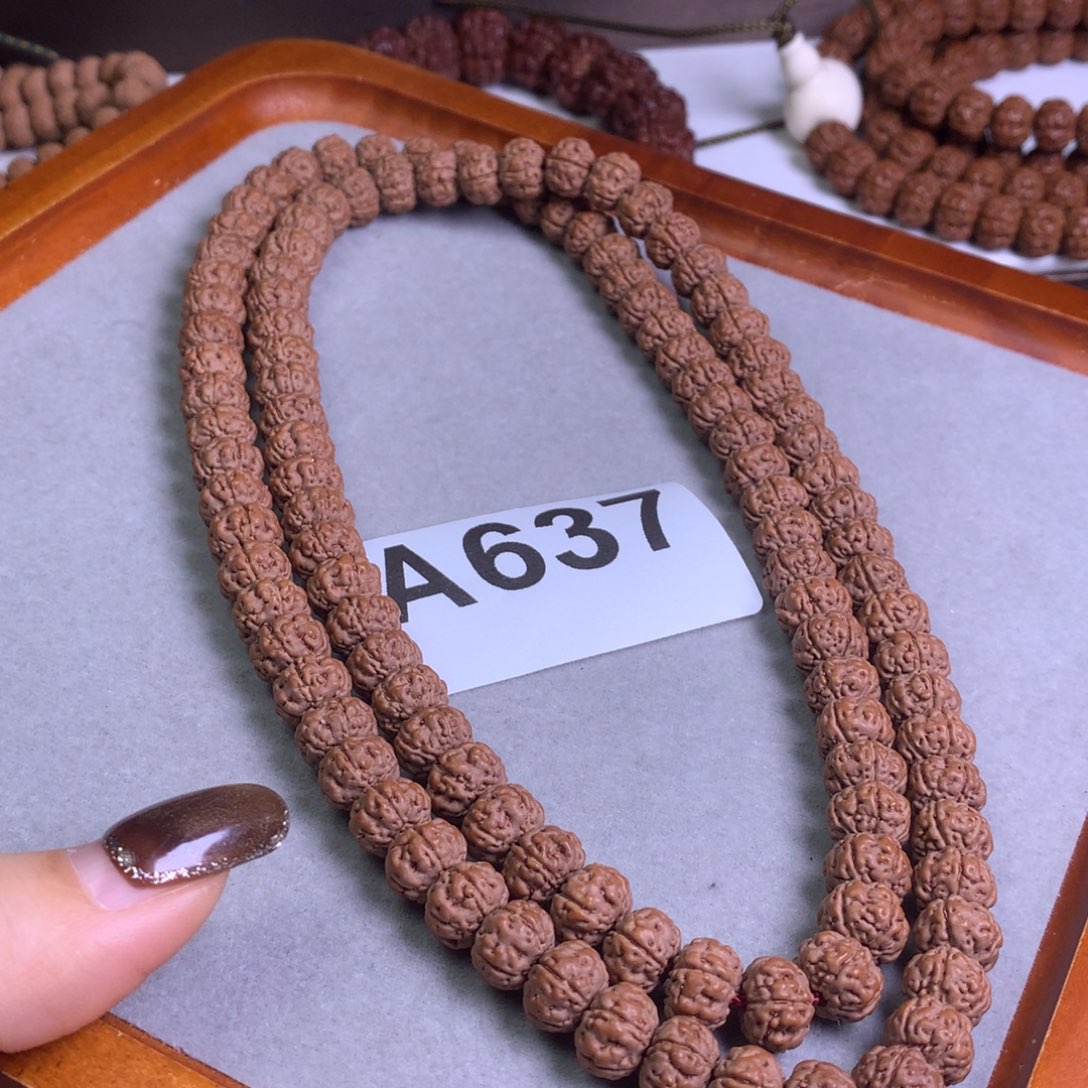 吊坠金刚菩提9.6尺寸勿里达纯血老树王108