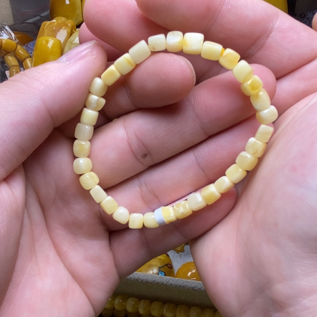 琥珀未镶嵌裸石蜜蜡