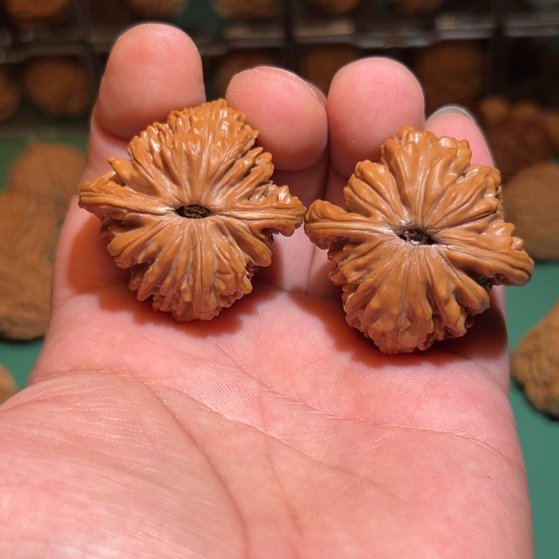 文玩核桃把件四座楼40全品