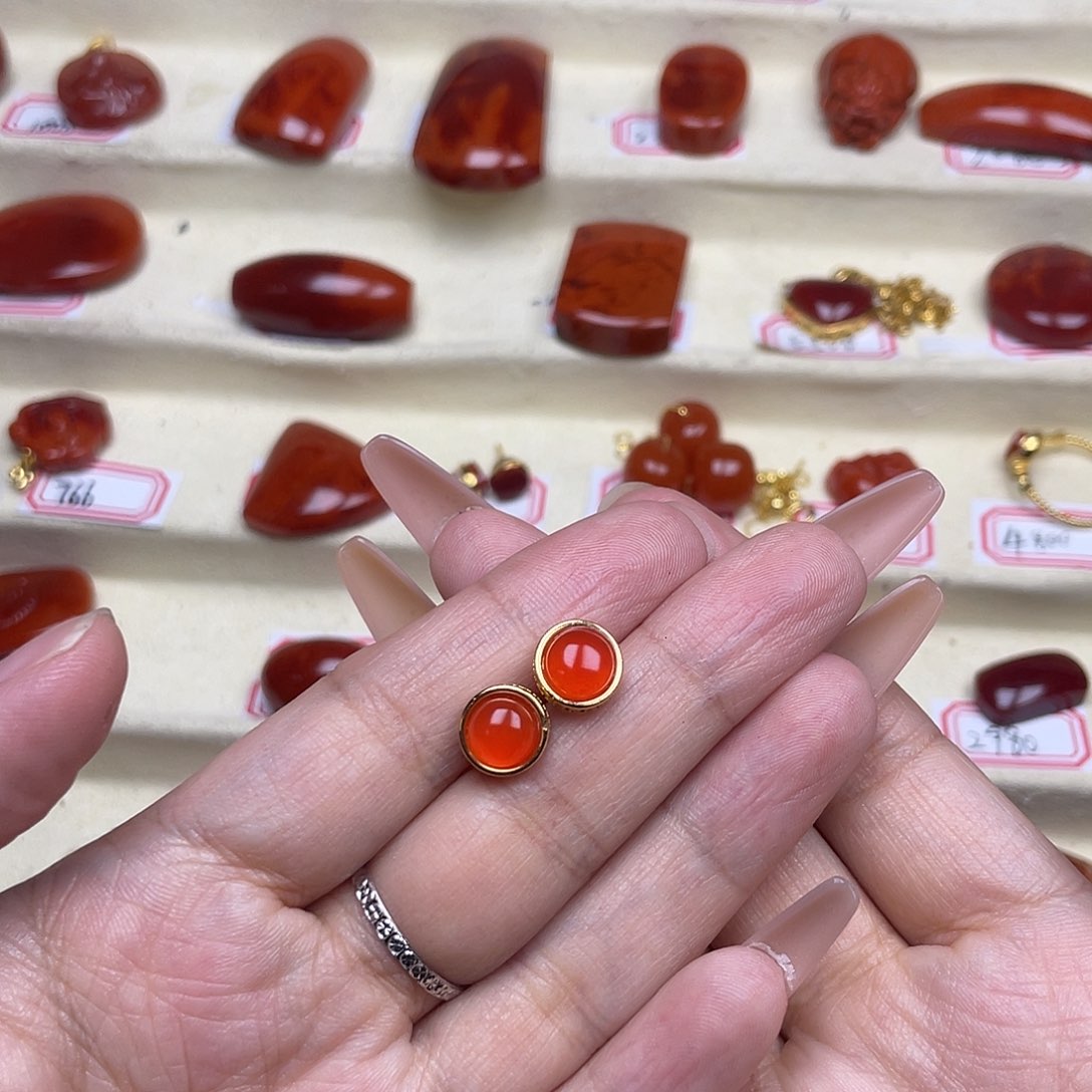 南红玛瑙耳钉未镶嵌原矿南红耳钉