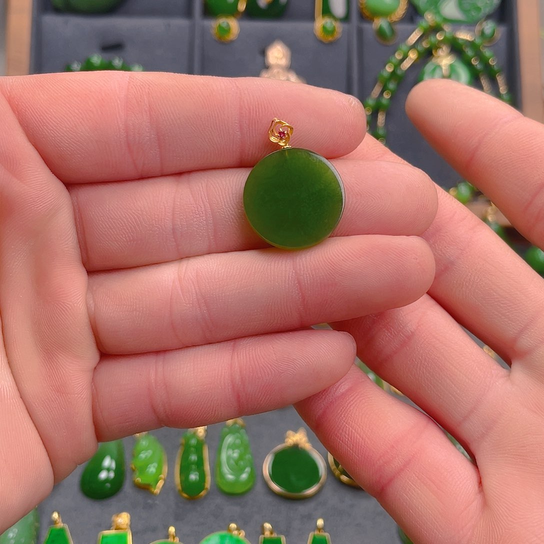 和田玉（碧玉）吊坠(不含链)18K金镶嵌398