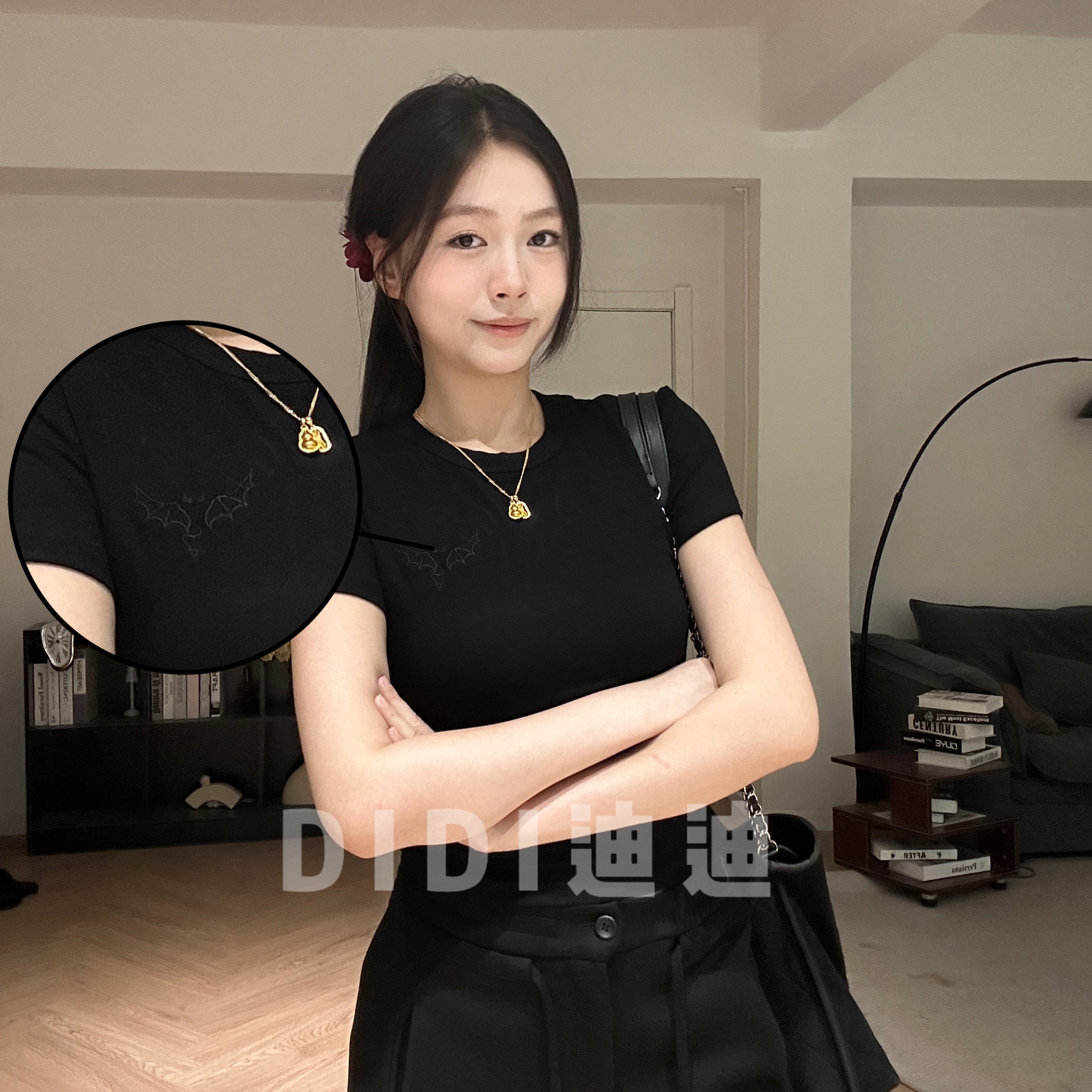 【DIDI】气质蕾丝拼接短袖t恤夏设计感镂空小恶魔翅膀上衣