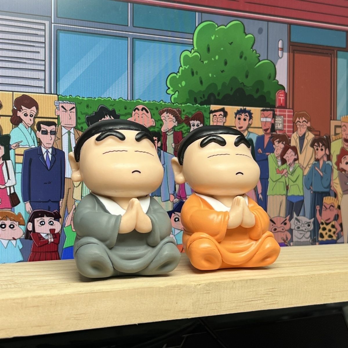 慈悲蜡笔小新拜佛GK车载佛祖礼物可爱玩手搞怪蜡笔小新礼物