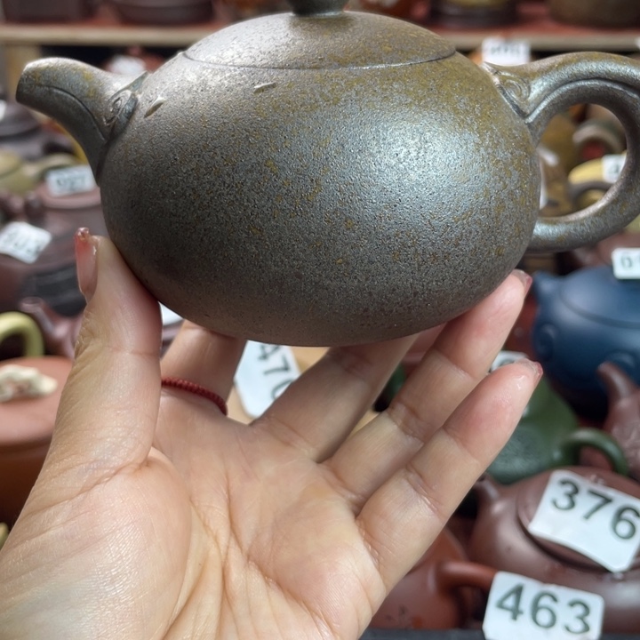 宜兴紫砂壶微瑕疵