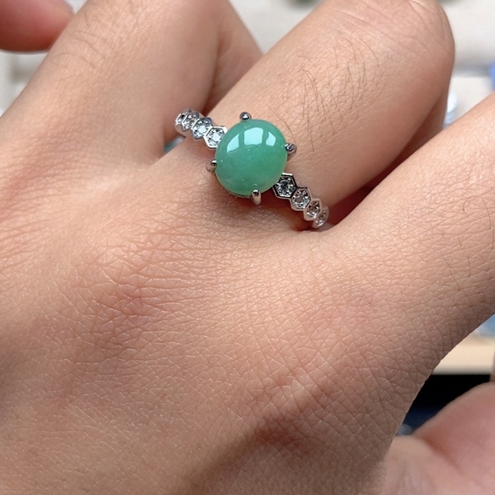 翡翠未镶嵌戒指戒指