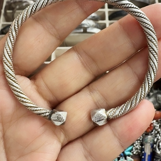 花***宝泰名楼八角锤老银镯子