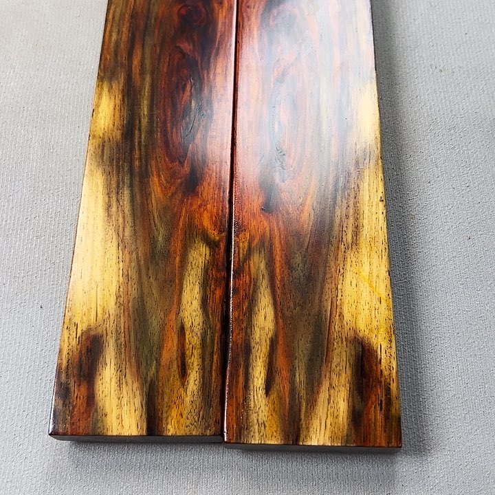 遇*老挝大红酸枝镇纸一对