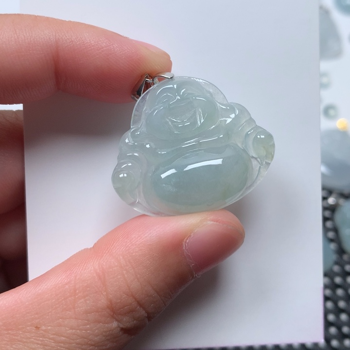 翡翠未镶嵌颈饰佛公