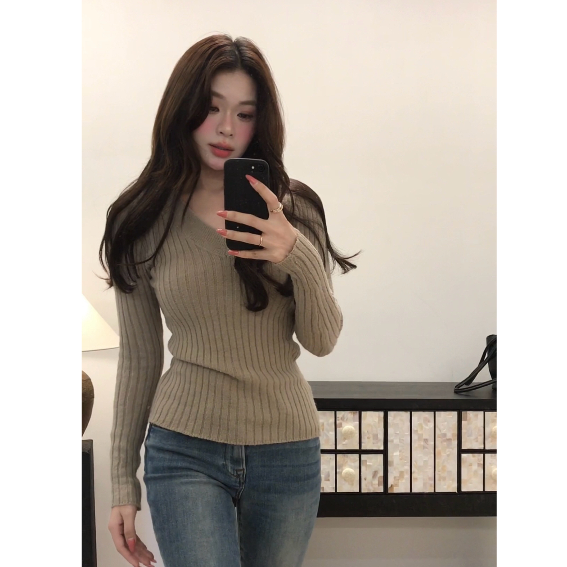 陈椿儿 韩系慵懒风V领长袖针织衫女秋季修身内搭上衣