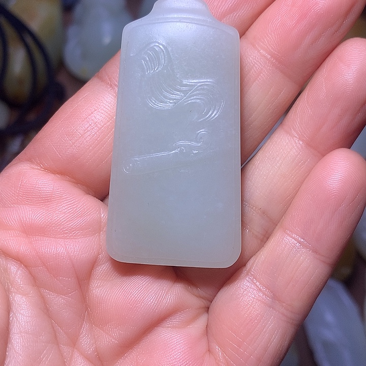 爱***者和田玉未镶嵌颈饰