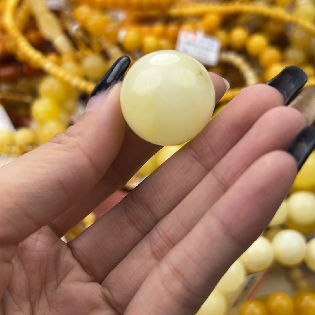 琥珀珠宝奇石未镶嵌