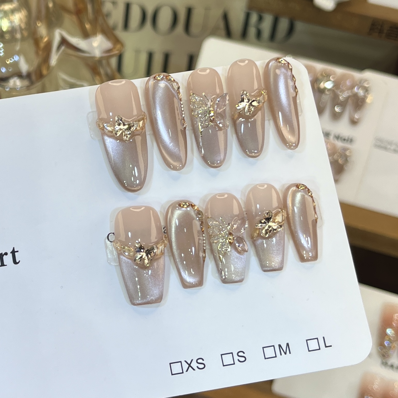 25年【枯叶蝶】新款高品质猫眼玻璃珠粉色秋冬穿戴甲上手好看显白