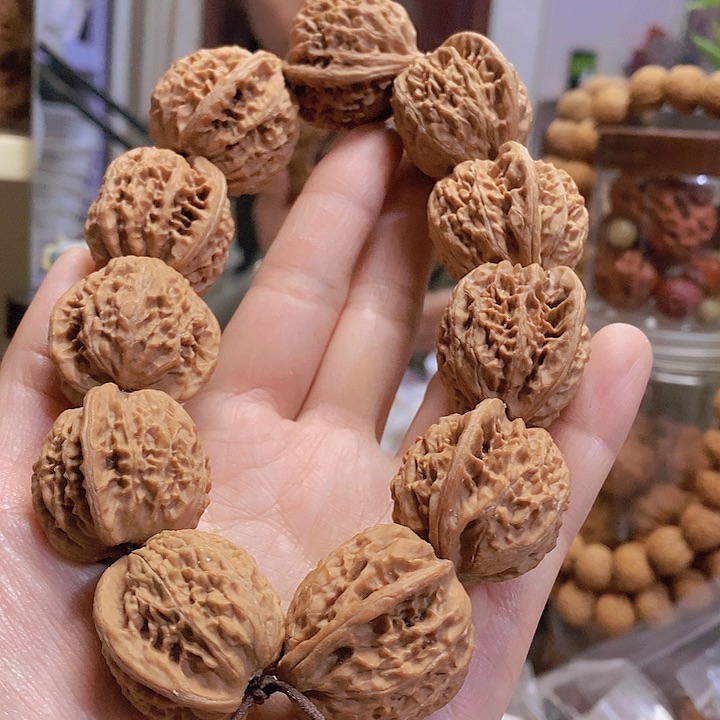 【闪购商品】文玩核桃把件30宫灯手持