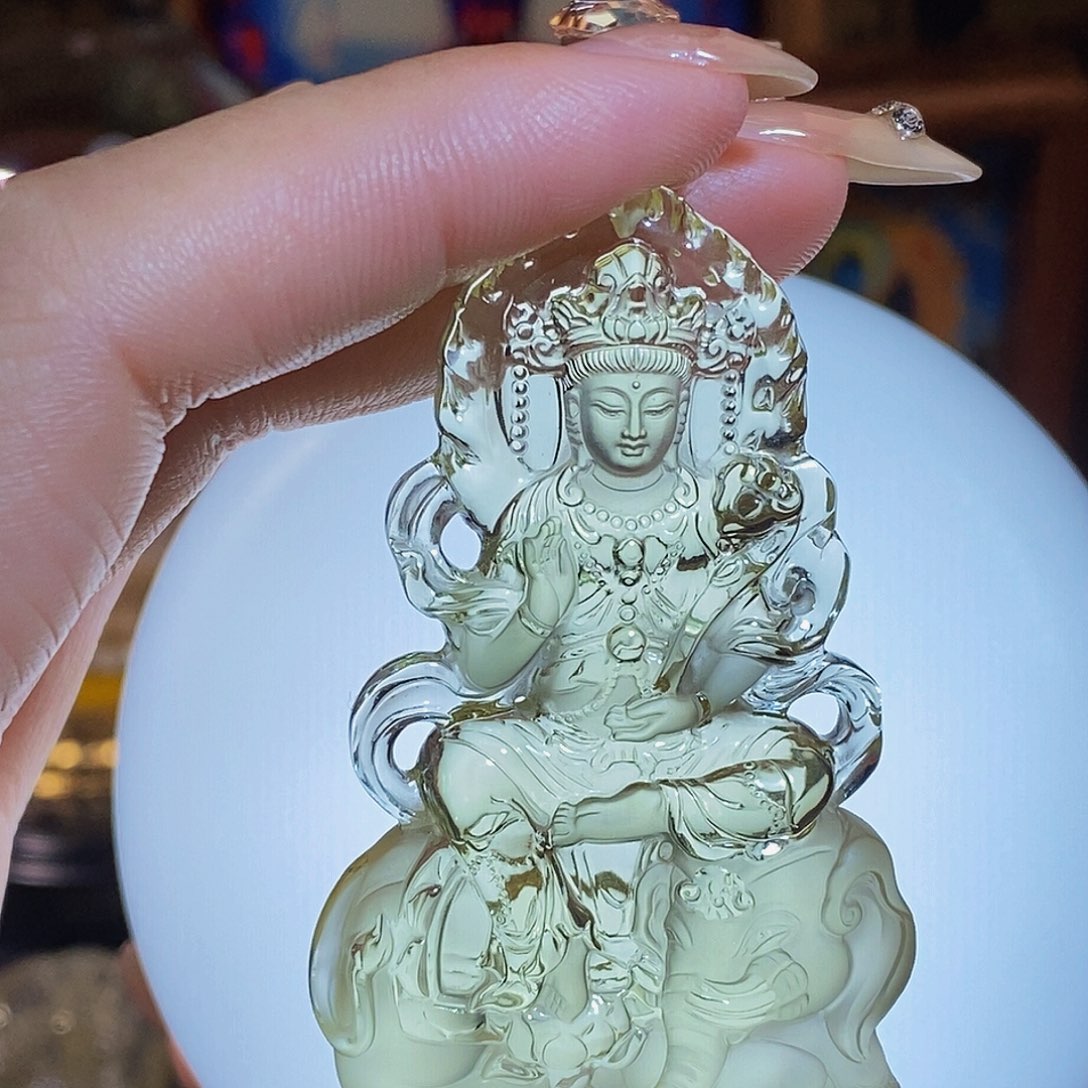 卜***梅水晶未镶嵌颈饰吊坠