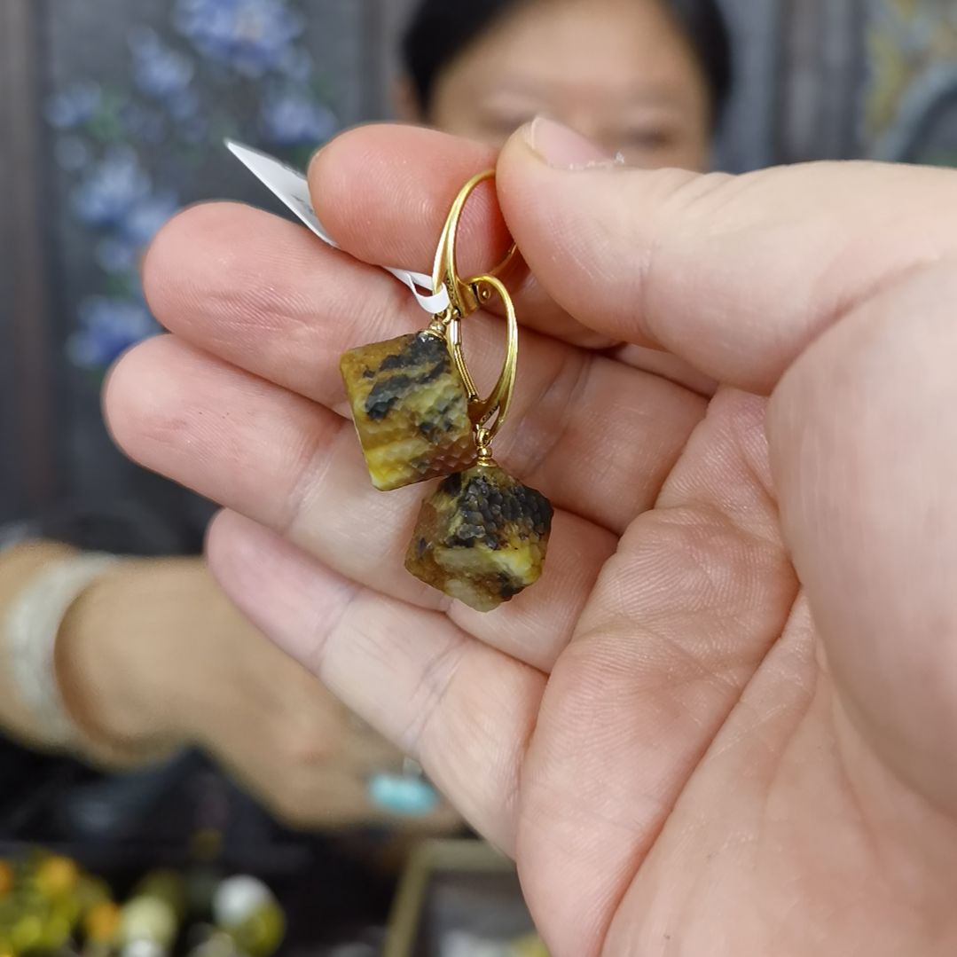 再***晨琥珀未镶嵌耳饰耳环