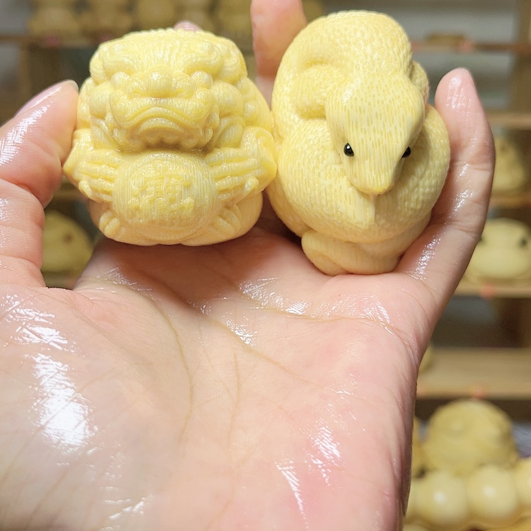 竹"****貔貅手把件，蛇带油2