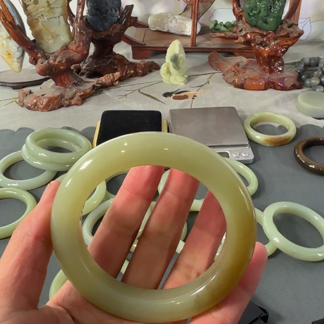 和田玉（糖玉）59未镶嵌铃*?