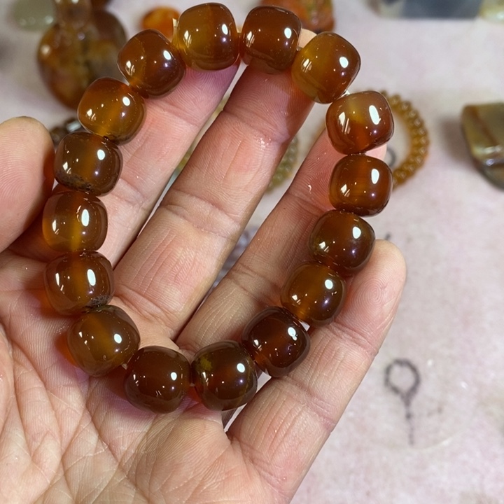 F***G玛瑙/玉髓未镶嵌珠宝奇石