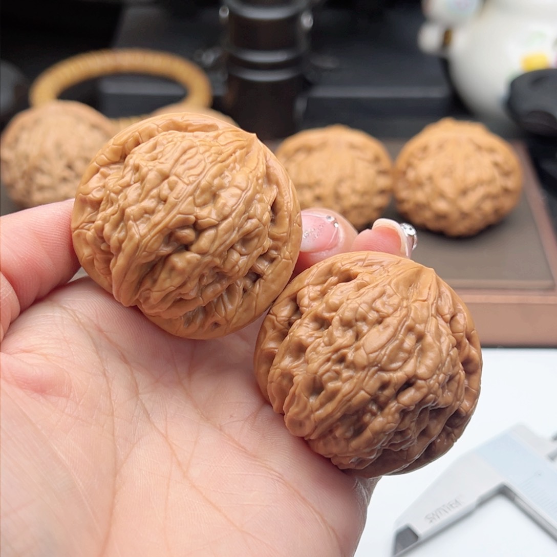 文玩核桃把件虎头王43