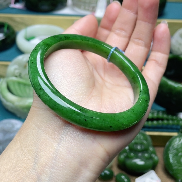 和田玉手镯58+圈口 编号46未镶嵌金*