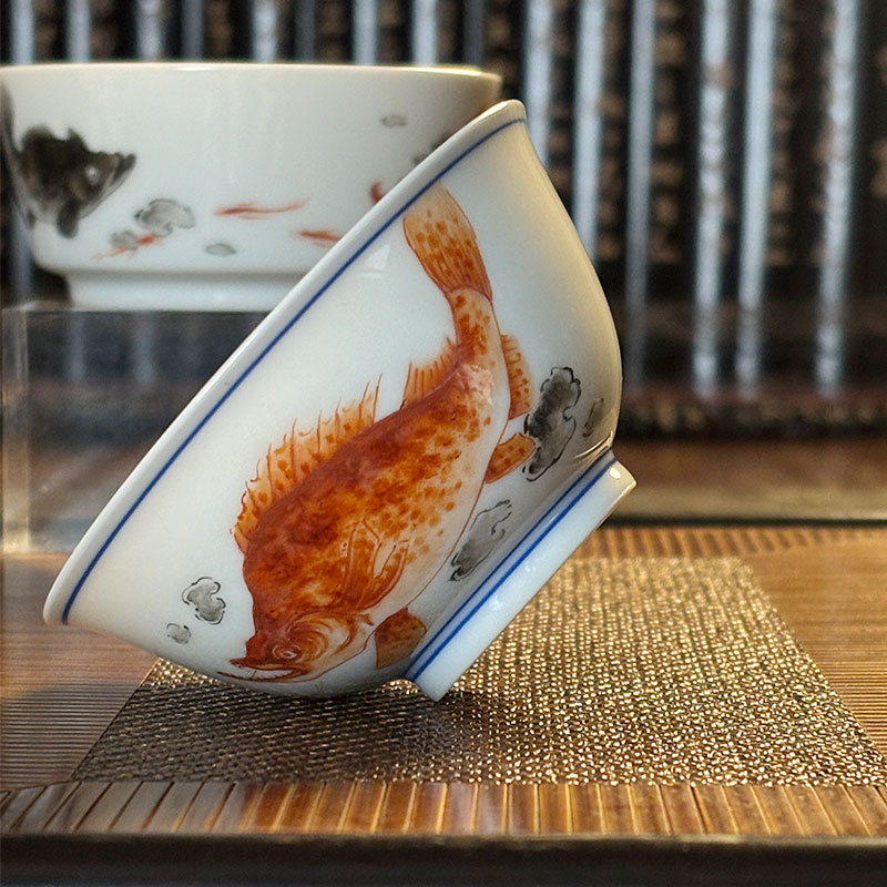 景德镇纯手工手绘鲑鱼泛红墨彩主人杯随手杯中式陶瓷白瓷