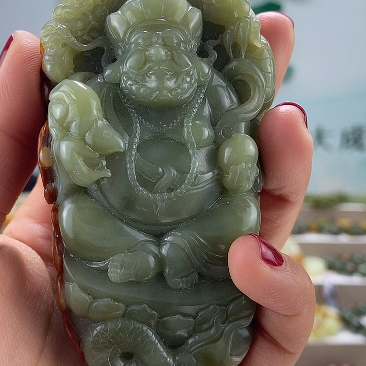 透闪石质玉把件未镶嵌