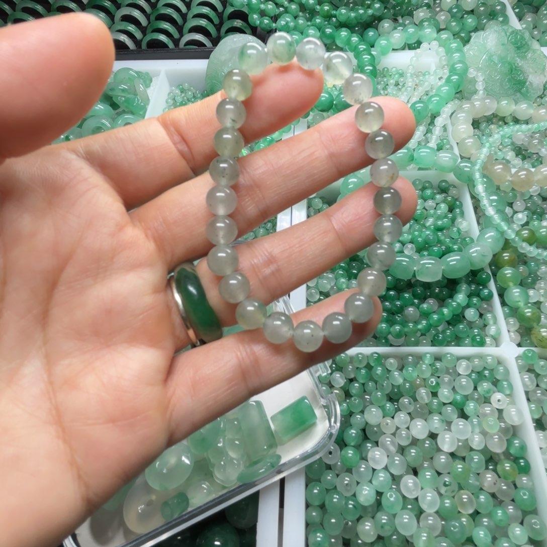 石英质玉未镶嵌卡7手串